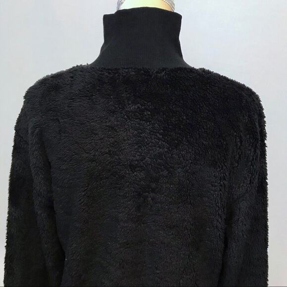 Material Girl Active NWT Faux Fur Top Women M - Picture 9 of 12
